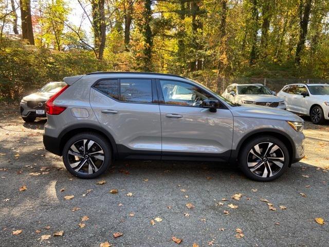 new 2025 Volvo XC40 car, priced at $49,790