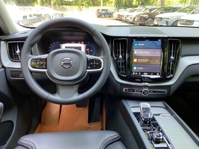 new 2025 Volvo XC60 car