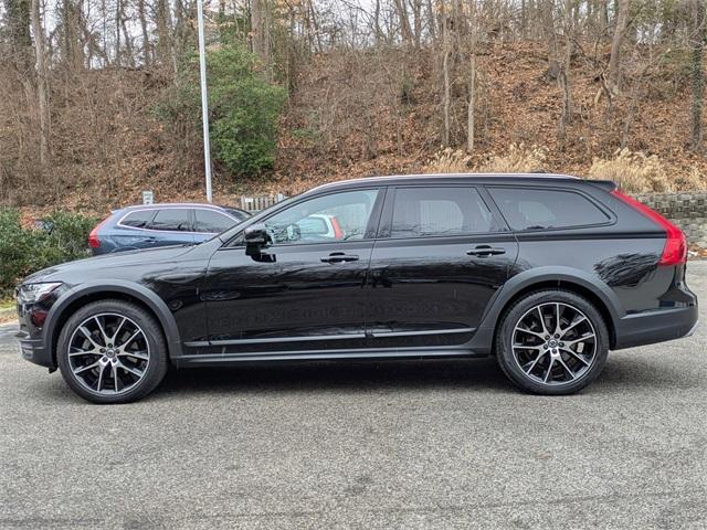 used 2018 Volvo V90 Cross Country car, priced at $22,245