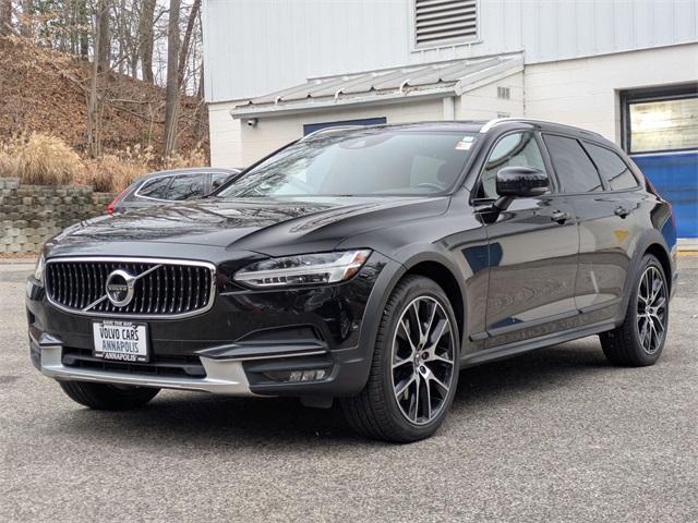 used 2018 Volvo V90 Cross Country car, priced at $22,245