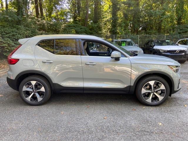 new 2025 Volvo XC40 car, priced at $50,110