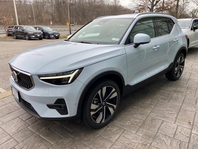 new 2024 Volvo XC40 car, priced at $50,745