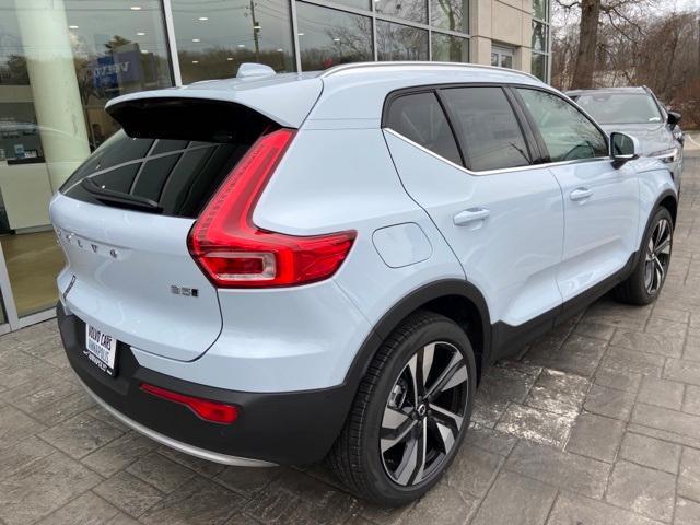 new 2024 Volvo XC40 car, priced at $50,745