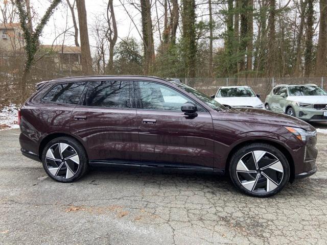 new 2025 Volvo EX90 car, priced at $95,140