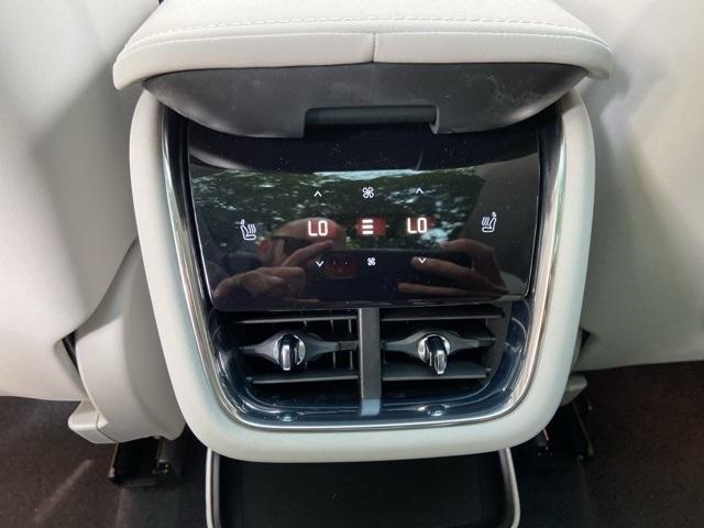new 2025 Volvo EX90 car, priced at $88,175