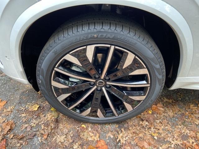 new 2026 Volvo XC90 car, priced at $80,145