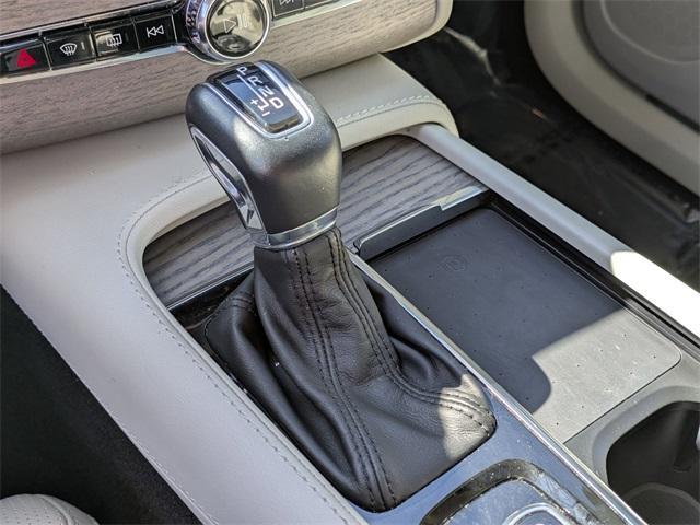 used 2022 Volvo XC90 car, priced at $43,725