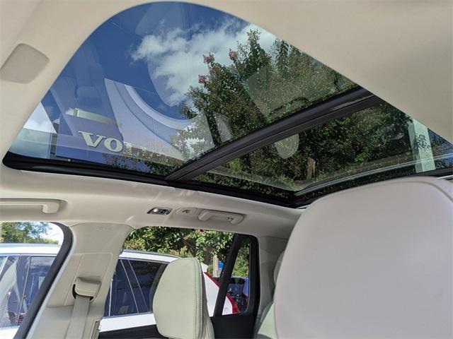 used 2022 Volvo XC90 car, priced at $43,725