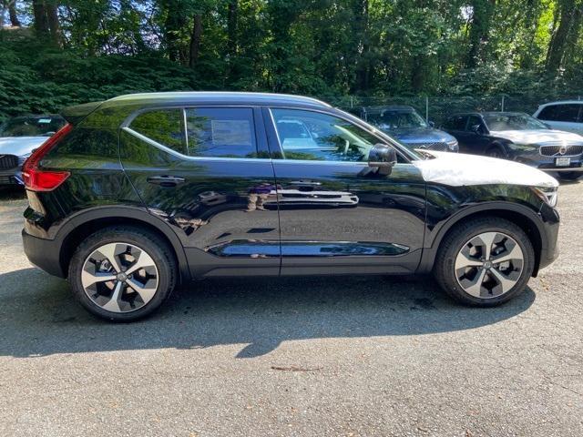 new 2025 Volvo XC40 car, priced at $46,035