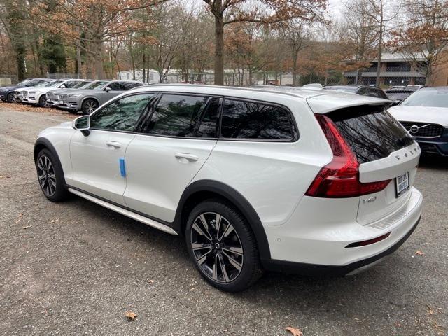 new 2025 Volvo V60 Cross Country car, priced at $58,525