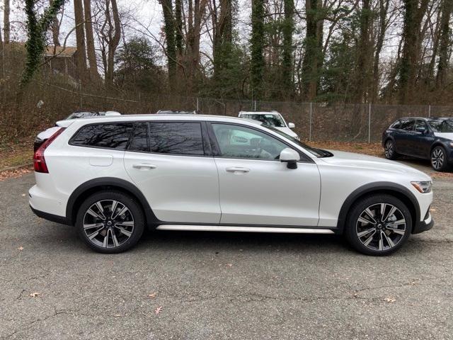 new 2025 Volvo V60 Cross Country car, priced at $58,525