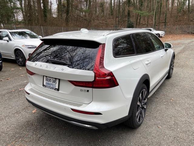 new 2025 Volvo V60 Cross Country car, priced at $58,525