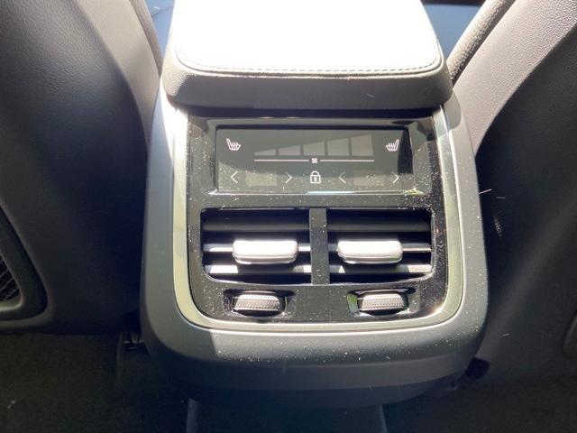 new 2025 Volvo XC90 car, priced at $65,595