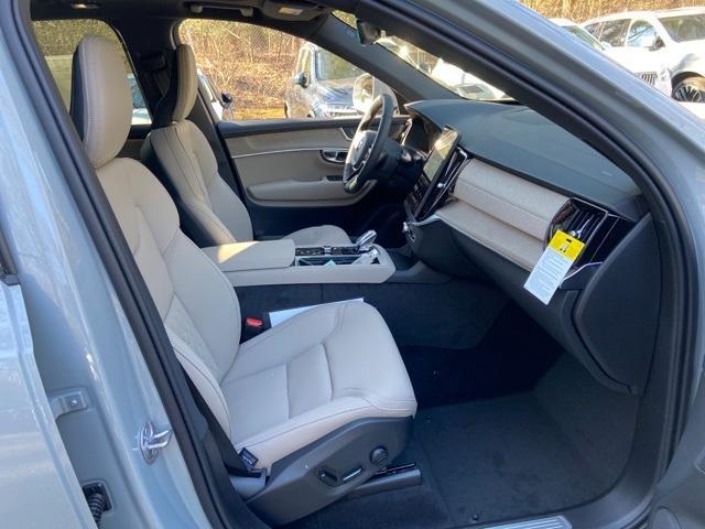 new 2025 Volvo XC90 Plug-In Hybrid car, priced at $75,435