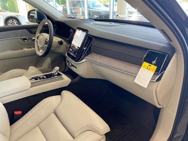 new 2025 Volvo XC90 Plug-In Hybrid car, priced at $82,405