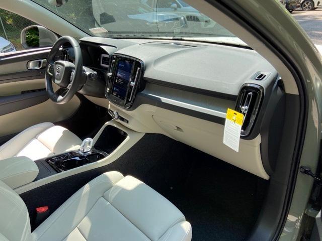 new 2025 Volvo XC40 car, priced at $53,010