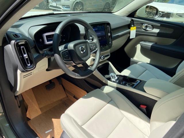 new 2025 Volvo XC40 car, priced at $53,010