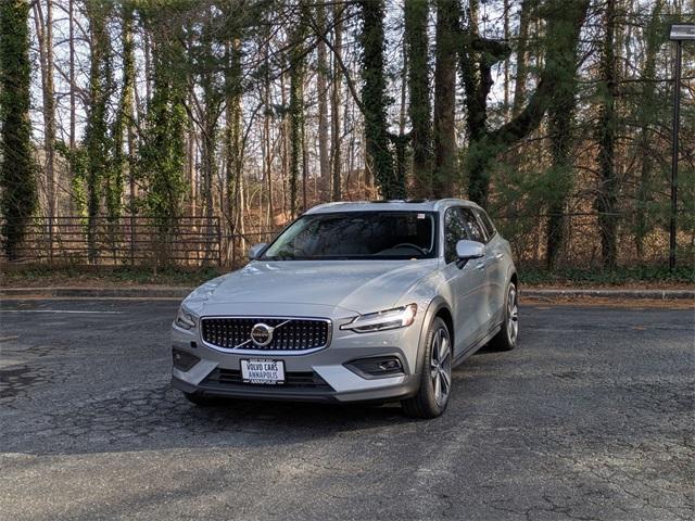 used 2024 Volvo V60 Cross Country car, priced at $42,817