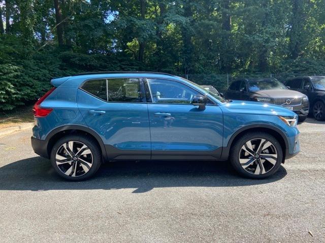 new 2025 Volvo XC40 car, priced at $51,765