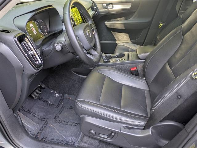 used 2019 Volvo XC40 car, priced at $17,643