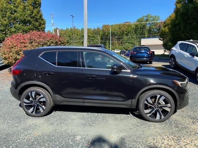 new 2025 Volvo XC40 car, priced at $49,790