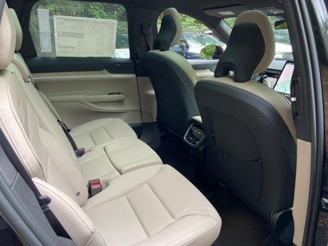 new 2025 Volvo EX90 car, priced at $87,290