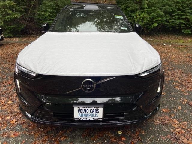 new 2025 Volvo EX90 car, priced at $87,290