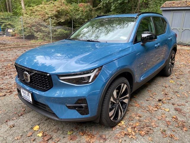 new 2025 Volvo XC40 car, priced at $49,790