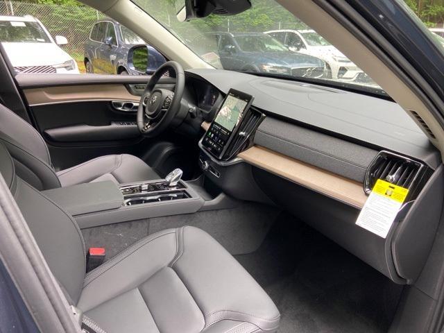 new 2025 Volvo XC90 car, priced at $66,685