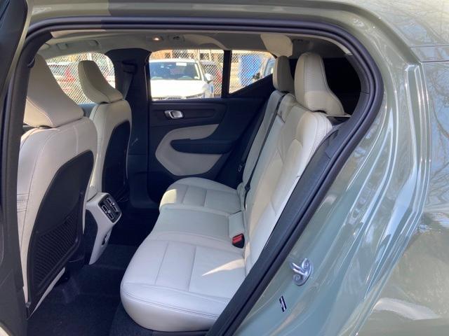 new 2025 Volvo XC40 car, priced at $51,565