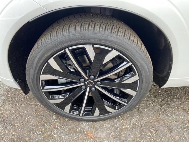 new 2026 Volvo XC60 Plug-In Hybrid car, priced at $74,395