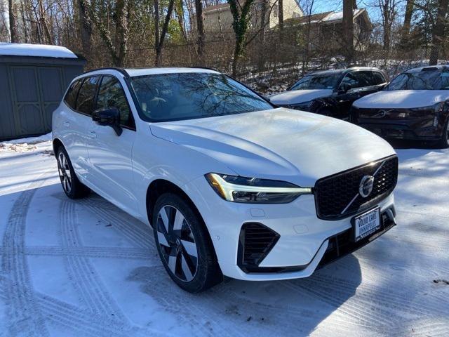 new 2025 Volvo XC60 Plug-In Hybrid car, priced at $66,235