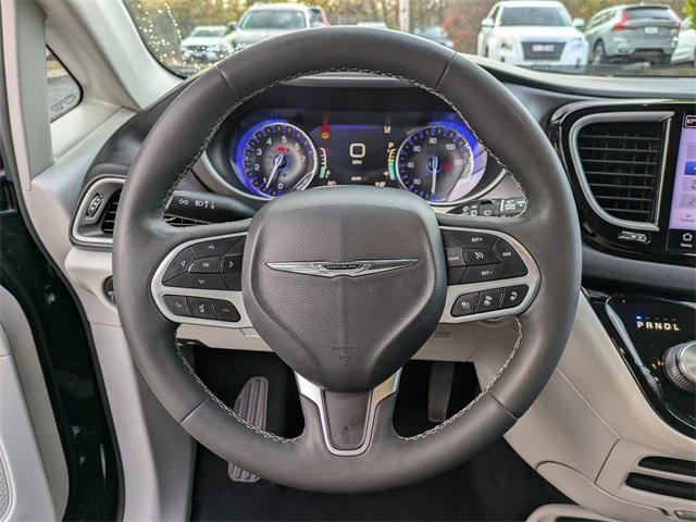 used 2022 Chrysler Pacifica car, priced at $21,998