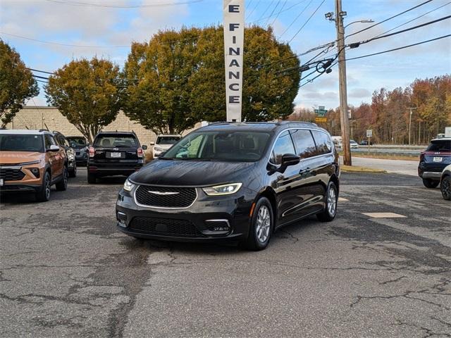 used 2022 Chrysler Pacifica car, priced at $21,998