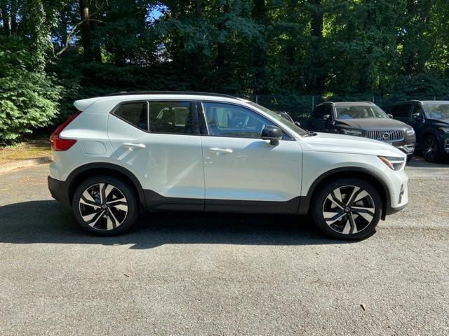 new 2025 Volvo XC40 car, priced at $52,760