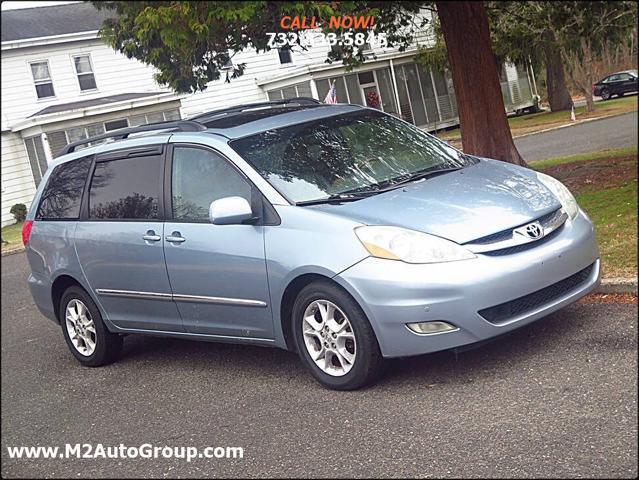 used 2006 Toyota Sienna car, priced at $4,000