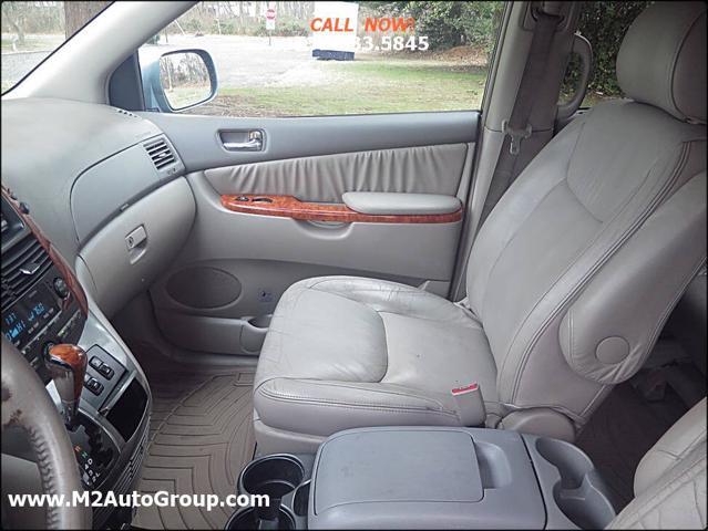 used 2006 Toyota Sienna car, priced at $4,000