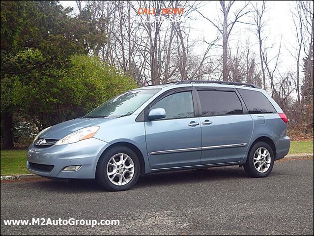 used 2006 Toyota Sienna car, priced at $4,000