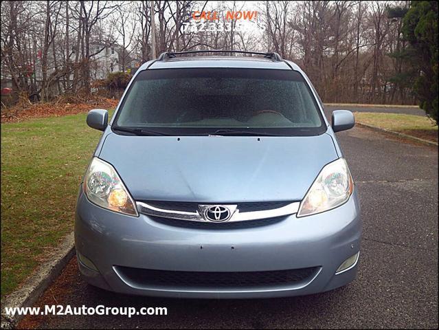 used 2006 Toyota Sienna car, priced at $4,000