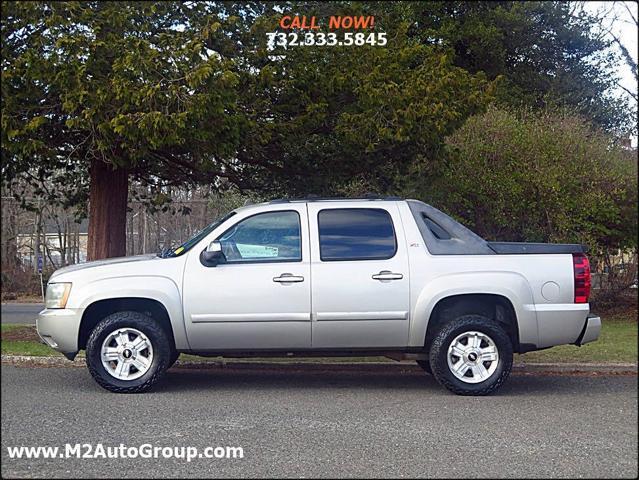 used 2007 Chevrolet Avalanche car, priced at $7,900