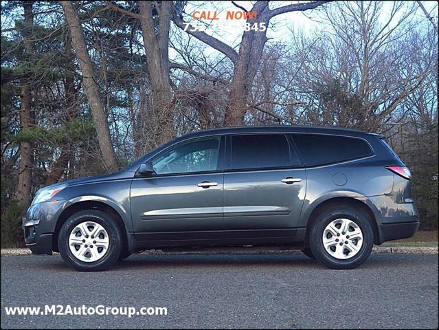 used 2014 Chevrolet Traverse car, priced at $7,500