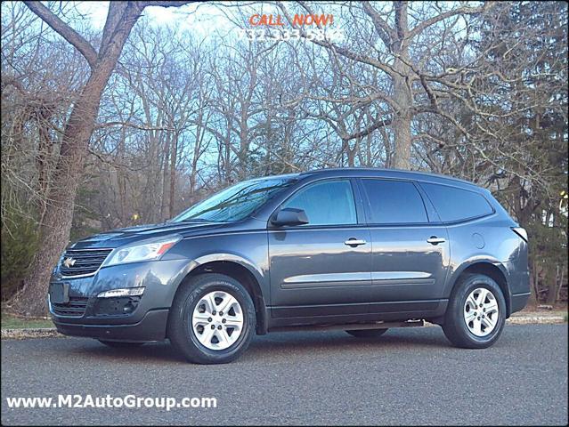 used 2014 Chevrolet Traverse car, priced at $7,500