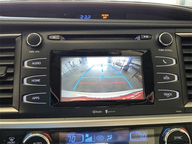 used 2014 Toyota Highlander car, priced at $11,550