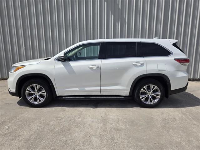 used 2014 Toyota Highlander car, priced at $11,550