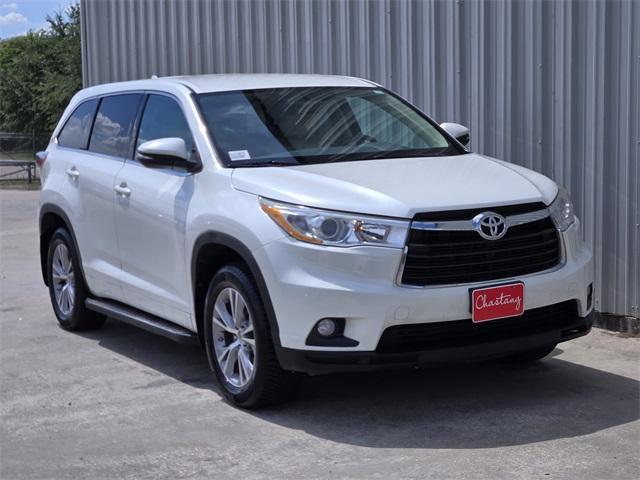 used 2014 Toyota Highlander car, priced at $11,550