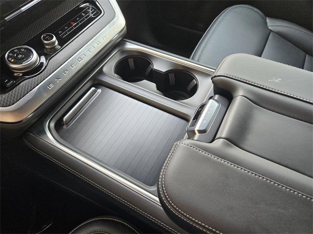 new 2025 Ford Expedition car, priced at $80,155