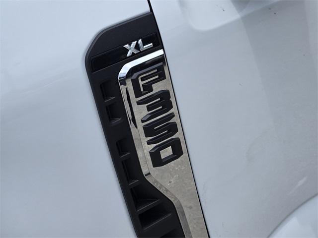 new 2025 Ford F-350 car, priced at $60,370