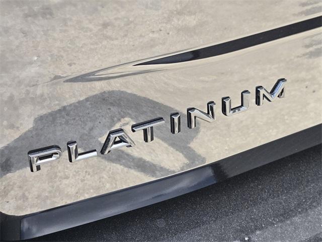 new 2025 Ford Expedition car, priced at $78,004