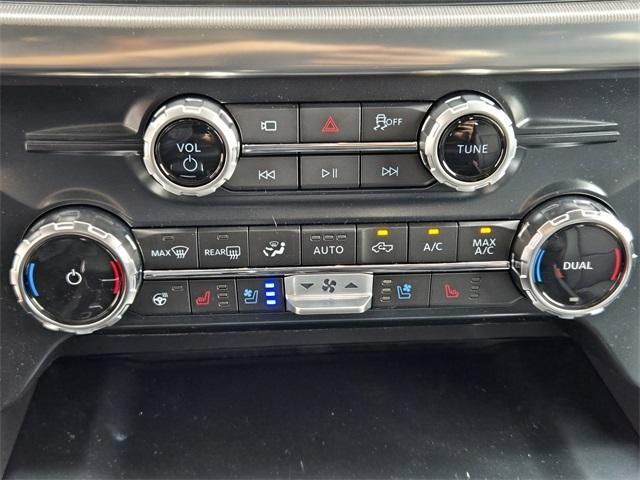 new 2025 Ford F-150 car, priced at $62,302