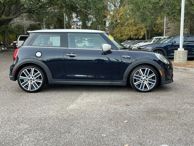 used 2022 MINI Hardtop car, priced at $24,618